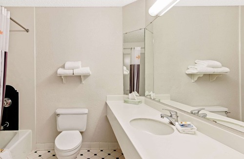 Las Cruces Hotel | La Quinta Inn by Wyndham Las Cruces Mesilla Valley