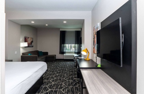 South Side Hotel | La Quinta Inn & Suites by Wyndham Corpus Christi Southeast