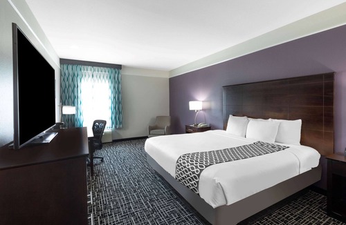 Port Lavaca Hotel | La Quinta Inn & Suites by Wyndham Port Lavaca