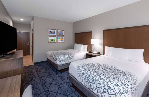 Round Rock Hotel | La Quinta Inn & Suites by Wyndham Round Rock near Kalahari