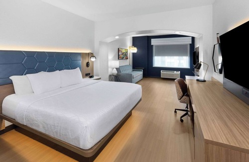 San Antonio Hotel | La Quinta Inn & Suites by Wyndham San Antonio Northwest