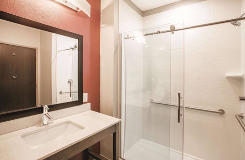 San Marcos Hotel | La Quinta Inn & Suites by Wyndham San Marcos Outlet Mall