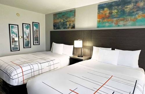 South Holland Hotel | La Quinta Inn & Suites by Wyndham South Holland