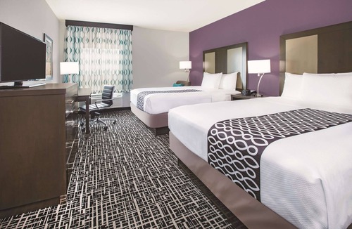 The Colony Hotel | La Quinta Inn & Suites by Wyndham Dallas Plano - The Colony