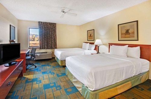 Northeast Heights Hotel | La Quinta Inn & Suites by Wyndham Albuquerque Journal Ctr NW