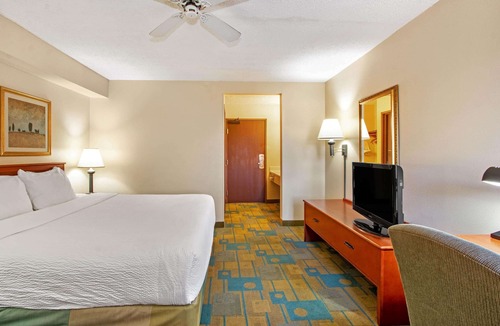 Northeast Heights Hotel | La Quinta Inn & Suites by Wyndham Albuquerque Journal Ctr NW