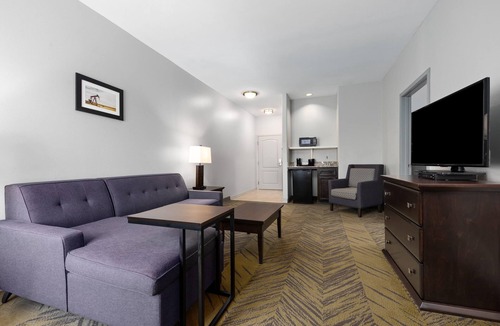 Brookshire Hotel | La Quinta Inn & Suites by Wyndham-Brookshire-West Katy