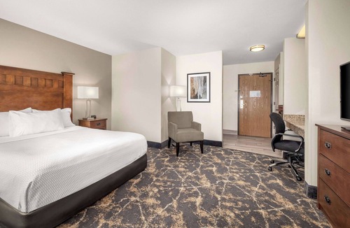 Grants Pass Hotel | La Quinta Inn & Suites by Wyndham Grants Pass