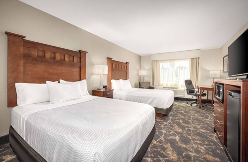 Grants Pass Hotel | La Quinta Inn & Suites by Wyndham Grants Pass