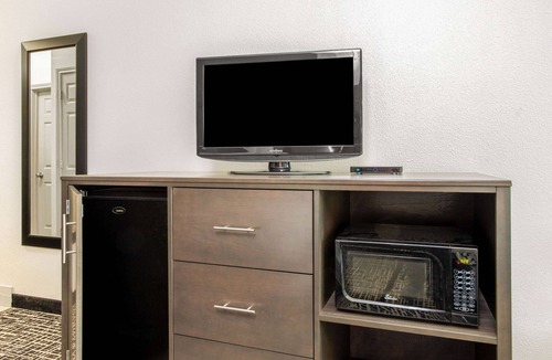 Hillsboro Hotel | La Quinta Inn & Suites by Wyndham Hillsboro