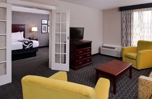 Indianapolis Hotel | La Quinta Inn & Suites by Wyndham Indianapolis South