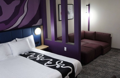 Ellendale Hotel | La Quinta Inn & Suites by Wyndham Memphis East