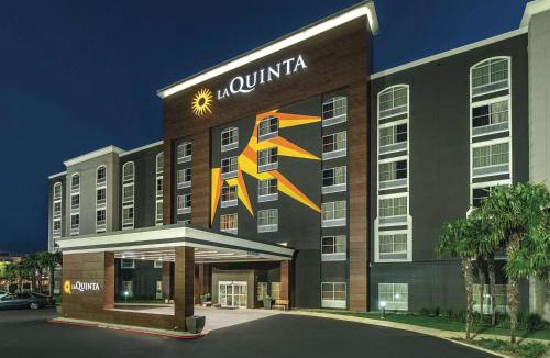 Arsenal Hotel | La Quinta Inn & Suites by Wyndham San Antonio Downtown