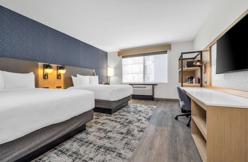 San Jose Hotel | La Quinta Inn & Suites by Wyndham San Jose Airport-Downtown