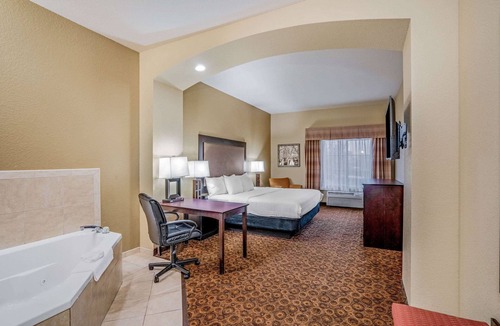 Vicksburg Hotel | La Quinta Inn & Suites by Wyndham Vicksburg