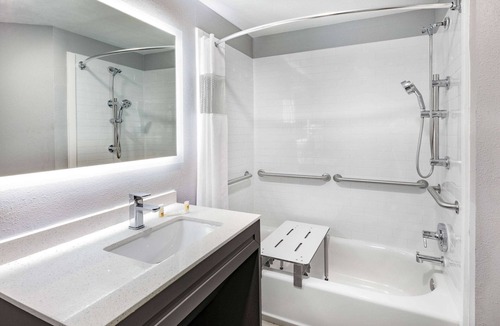 Ardmore Hotel | La Quinta Inn & Suites By Wyndham Ardmore