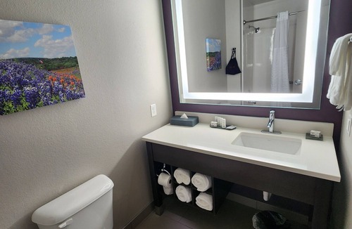 Cypress Hotel | La Quinta Inn & Suites by Wyndham Houston Cypress