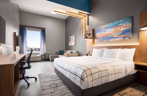 Amistad National Recreational Area Hotel | La Quinta Inn & Suites by Wyndham Del Rio