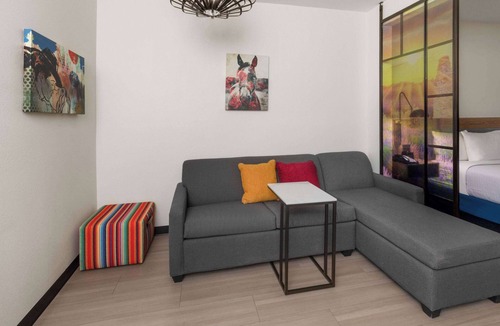 El Dorado West Hotel | La Quinta Inn & Suites by Wyndham El Paso East Loop-375