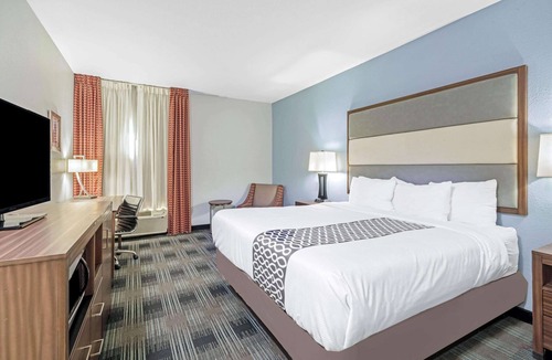 Guthrie Hotel | La Quinta Inn & Suites by Wyndham Guthrie