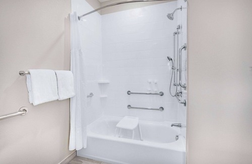 Jackson Hotel | La Quinta Inn & Suites by Wyndham Jackson/Cape Girardeau