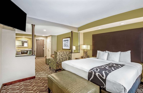 Kearney Hotel | La Quinta Inn & Suites by Wyndham Kearney