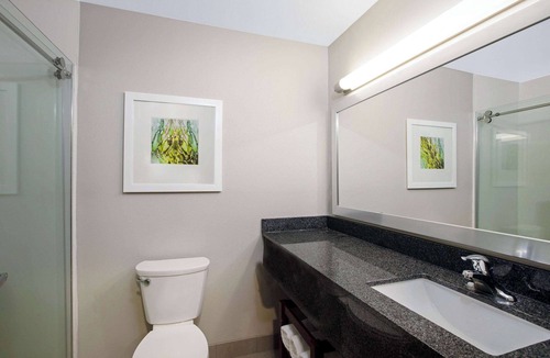 Kearney Hotel | La Quinta Inn & Suites by Wyndham Kearney