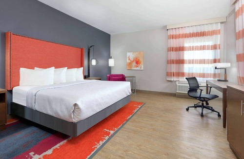 Lakeway Hotel | La Quinta Inn & Suites by Wyndham Lakeway