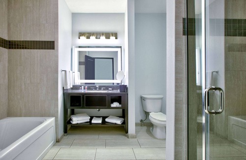 Lubbock Hotel | La Quinta Inn & Suites by Wyndham Lubbock Southwest