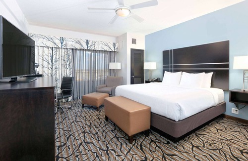 Lubbock Hotel | La Quinta Inn & Suites by Wyndham Lubbock Southwest