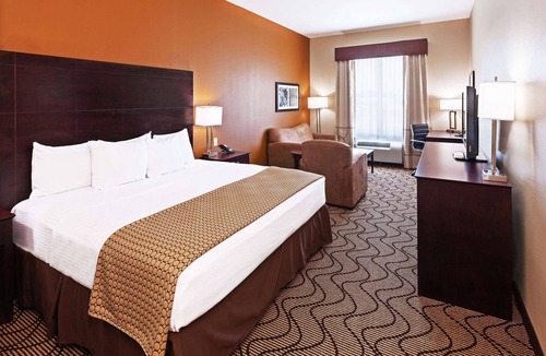 Marshall Hotel | La Quinta Inn & Suites by Wyndham Marshall