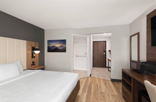 Bentonville - Fayetteville Hotel | La Quinta Inn & Suites by Wyndham Springdale