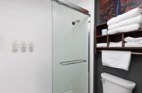 Bentonville - Fayetteville Hotel | La Quinta Inn & Suites by Wyndham Springdale