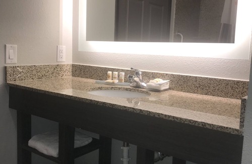 Abilene Hotel | La Quinta Inn & Suites by Wyndham Abilene Mall