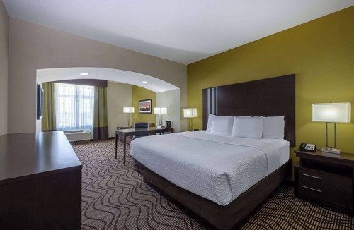 Artesia Hotel | La Quinta Inn & Suites by Wyndham Artesia