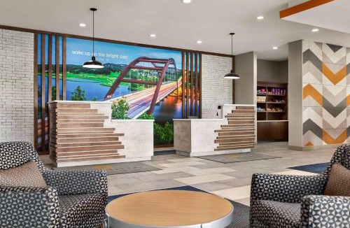 Franklin Park Hotel | La Quinta Inn & Suites by Wyndham Austin South