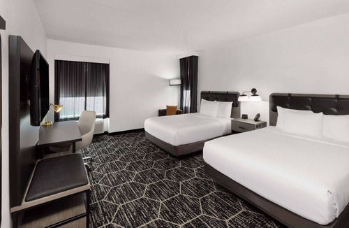 McNeil Hotel | La Quinta Inn & Suites by Wyndham Austin Parmer/Tech Ridge