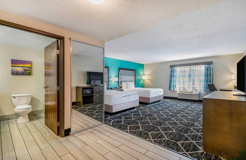 Batavia Hotel | La Quinta Inn & Suites by Wyndham Batavia