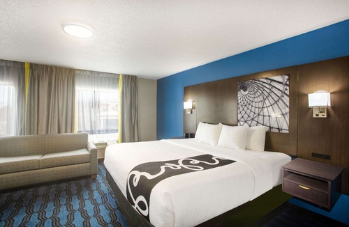 Hazelwood Hotel | La Quinta Inn & Suites by Wyndham St. Louis Hazelwood/North