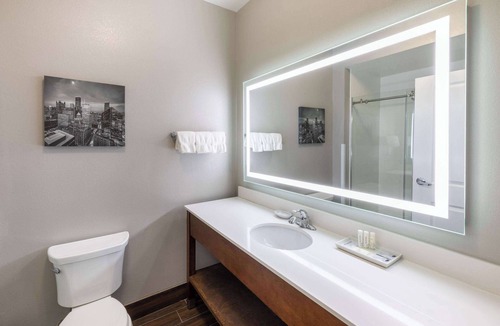 Barker Hotel | La Quinta Inn & Suites by Wyndham Houston NW Beltway8/WestRD