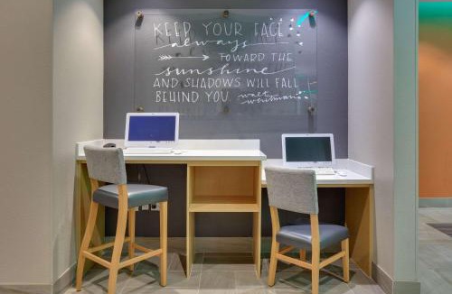 Lakeway Hotel | La Quinta Inn & Suites by Wyndham Lakeway