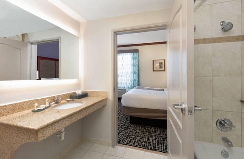 Lindale Hotel | La Quinta Inn & Suites by Wyndham Lindale