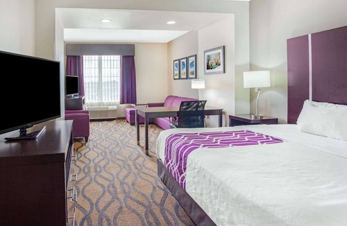 Luling Hotel | La Quinta Inn & Suites by Wyndham Luling
