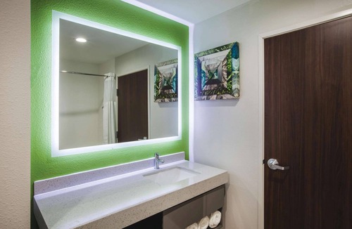 Owasso Hotel | La Quinta Inn & Suites by Wyndham Owasso