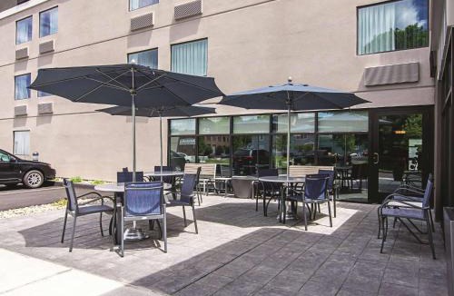 Portland Hotel | La Quinta Inn & Suites by Wyndham Portland DT Maine Med