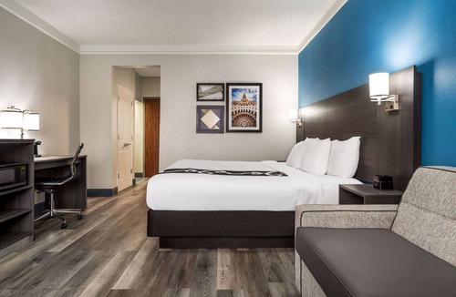 Round Rock Hotel | La Quinta Inn & Suites by Wyndham Round Rock North