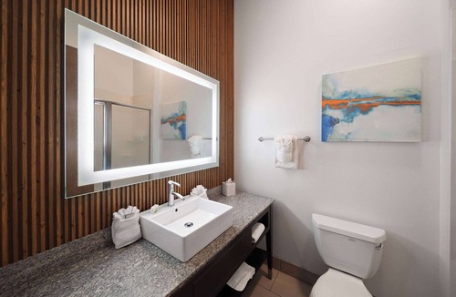 McNeil Hotel | La Quinta Inn & Suites by Wyndham Austin NW/Lakeline Mall