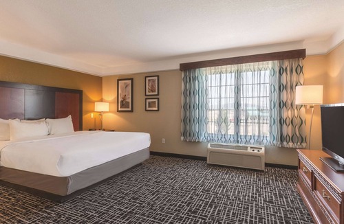 Deming Hotel | La Quinta Inn & Suites by Wyndham Deming