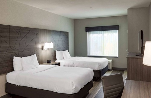 Edmond Hotel | La Quinta Inn & Suites by Wyndham Edmond