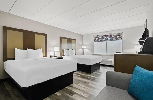 Fiskdale Hotel | La Quinta Inn & Suites by Wyndham Sturbridge
